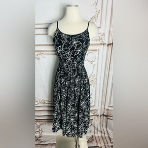 Source Unknown Black & White Floral Spaghetti-Strap Midi Dress